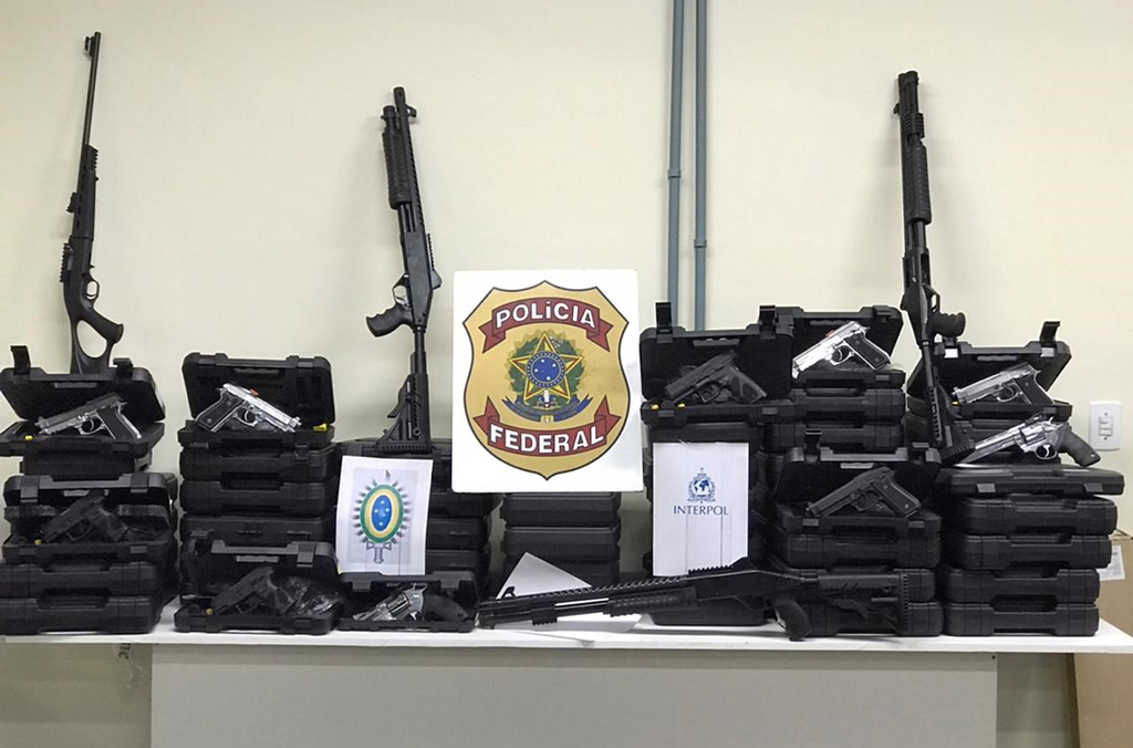 Brazil’s Army and Federal Police seized large quantities of illegal firearms at a dealership suspected of using counterfeit documents to divert firearms and ammunition